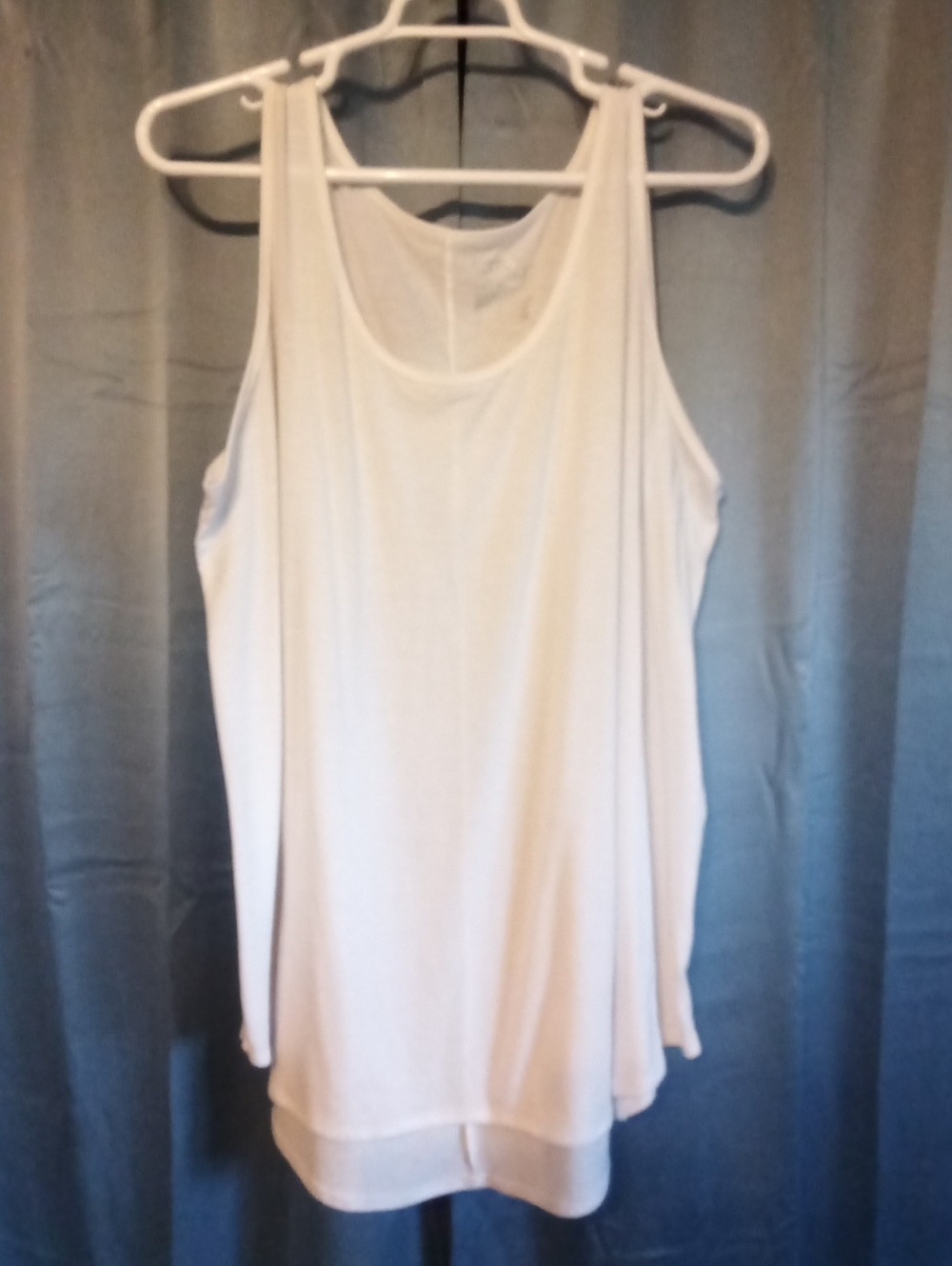 Terra & Sky White Scoop Neck Tank Top/ Nightgown